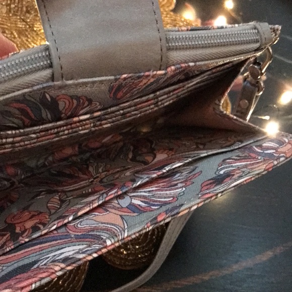 Sakroots Crossbody Purse Shoulder Bag - Picture 5 of 9